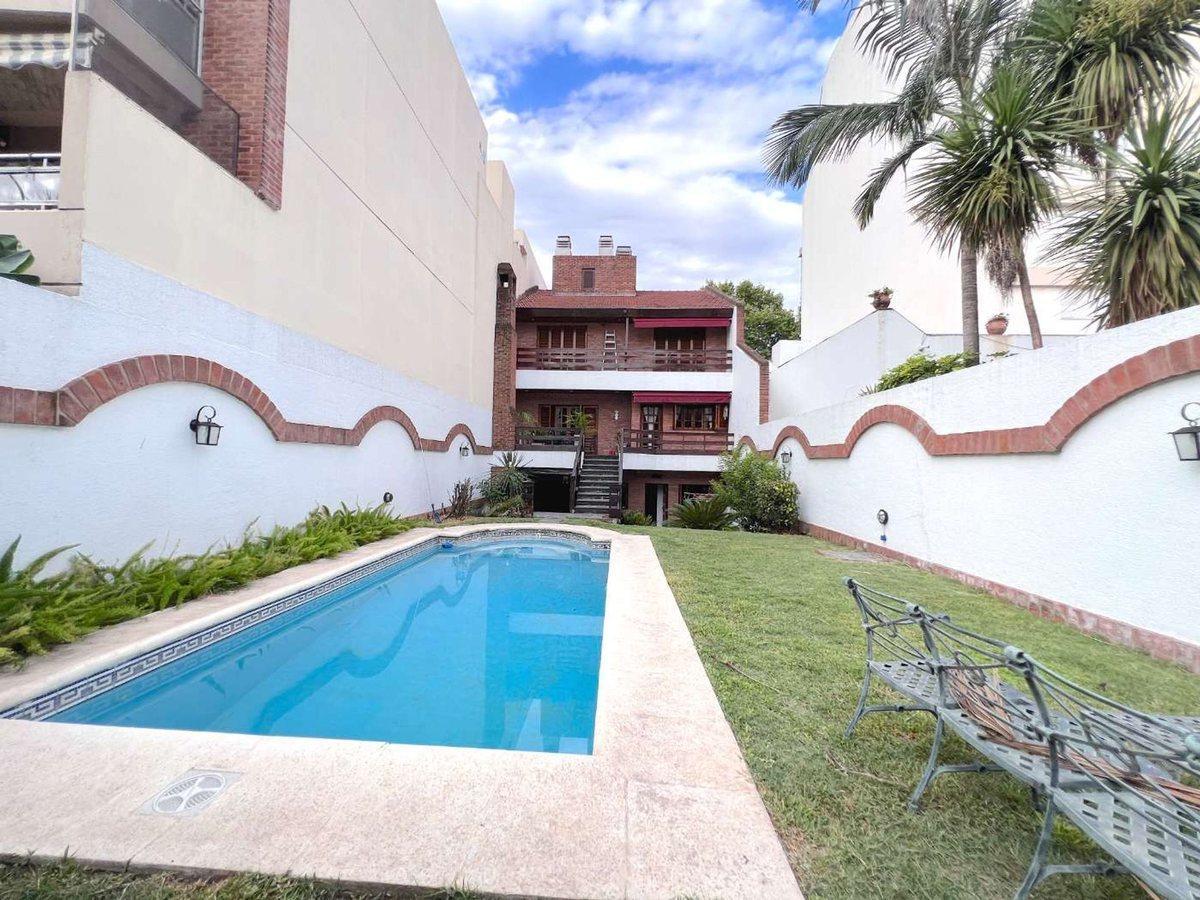 Foto de Venta casa 5 amb con jardín y pileta en Devoto, imagen 3