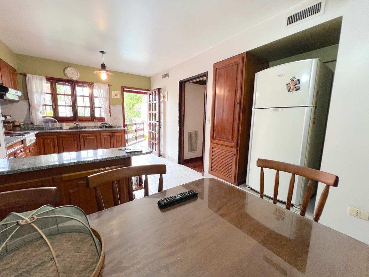 Foto de Venta casa 5 amb con jardín y pileta en Devoto, imagen 5