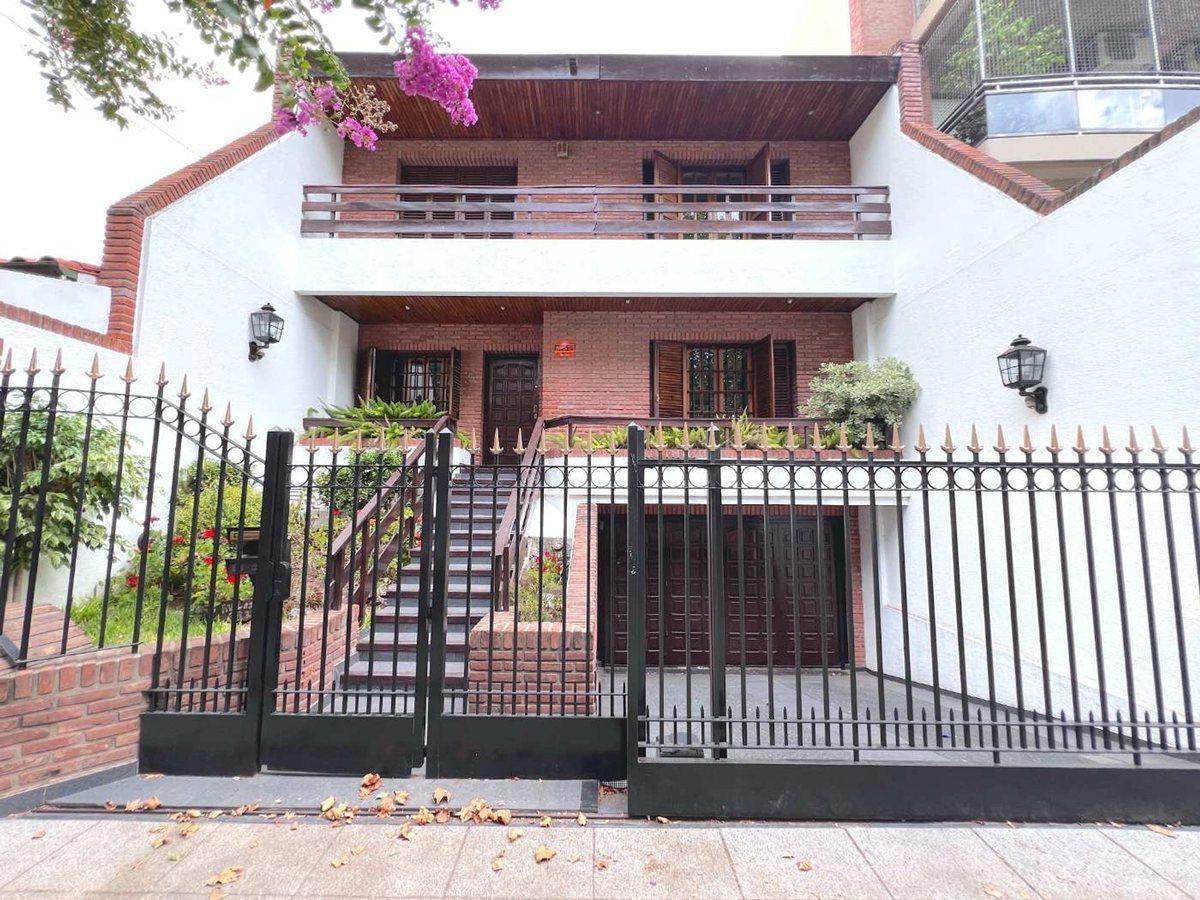 Foto de Venta casa 5 amb con jardín y pileta en Devoto, imagen 2