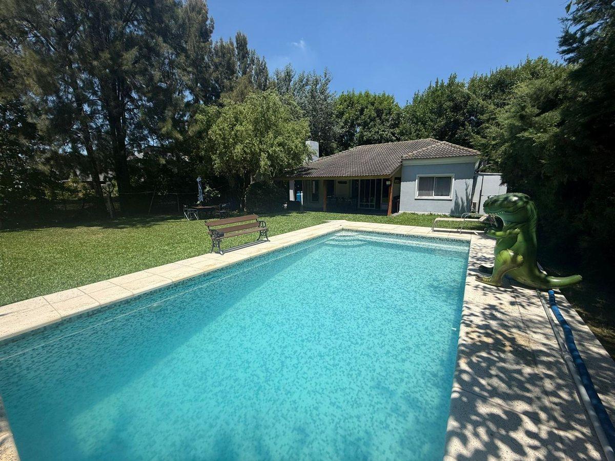 Foto de Venta casa 4 amb.pileta Barrio Las Fuentes Ezeiza, imagen 4