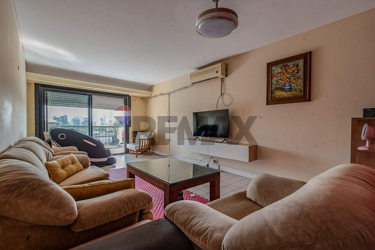 Foto de EXCELENTE PISO ENTERO CON BALCON EN P. CHACABUCO, imagen 3