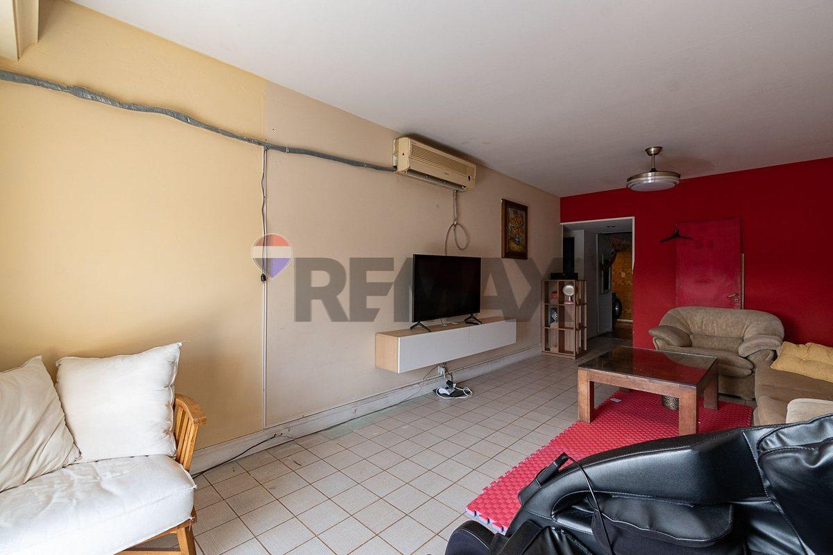 Foto de EXCELENTE PISO ENTERO CON BALCON EN P. CHACABUCO, imagen 1