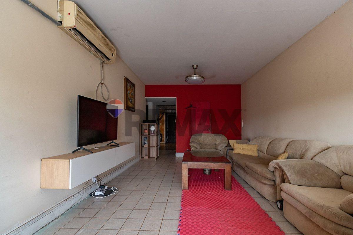 Foto de EXCELENTE PISO ENTERO CON BALCON EN P. CHACABUCO, imagen 5