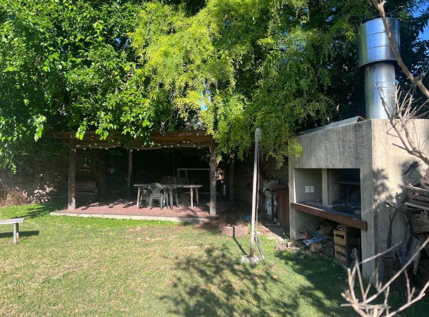 Foto de CASA 6 amb en Venta en HURLINGHAM, PILETA, imagen 4