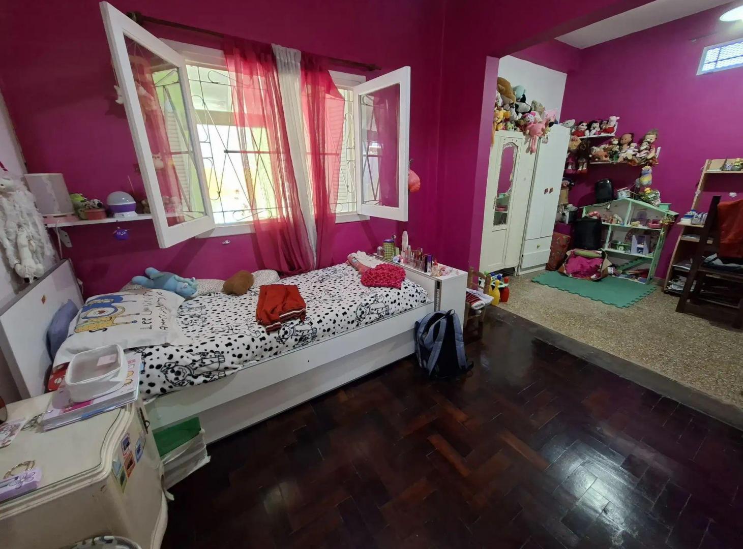 Foto de Venta Casa 4 Amb c/ Cochera en Terreno Propio, imagen 1