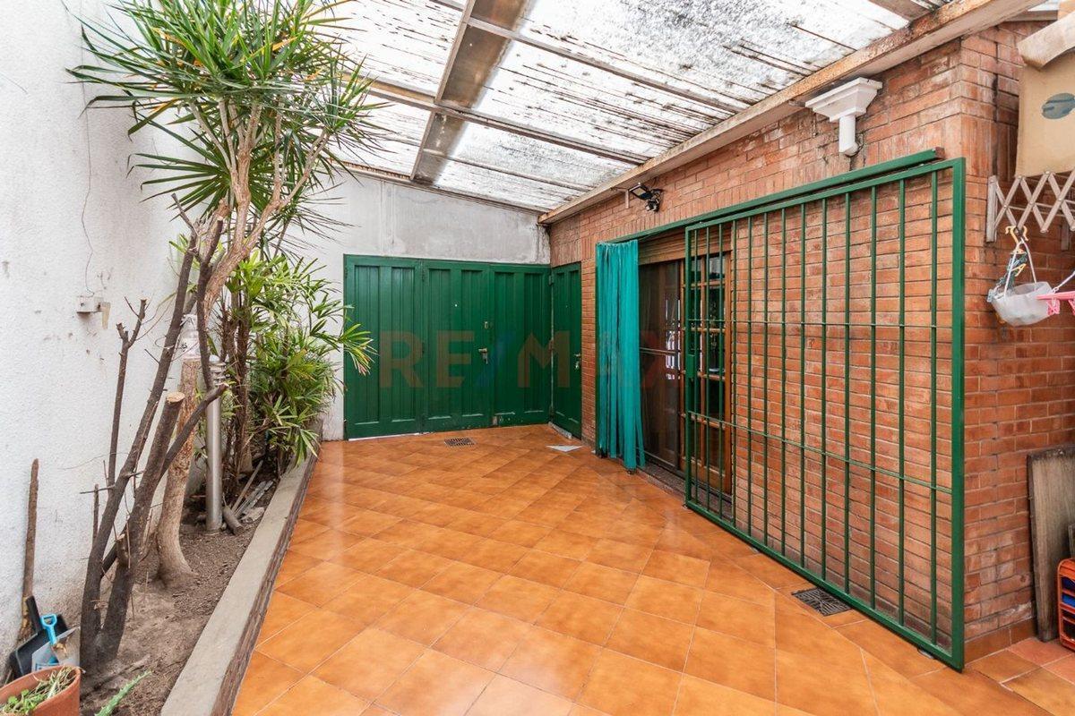 Foto de Venta Casa RamosMejía IDEAL INVERSION OPORTUNIDAD, imagen 1