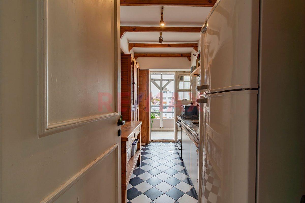 Foto de VENTA- depto con balcón corrido y patio propio, imagen 5