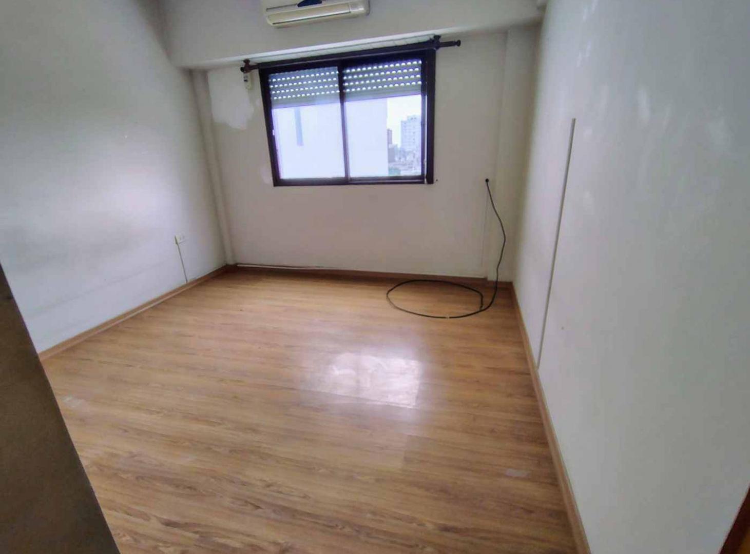 Foto de Dos amb. Coc. Comed. Cochera. Baulera. LUZ, imagen 4