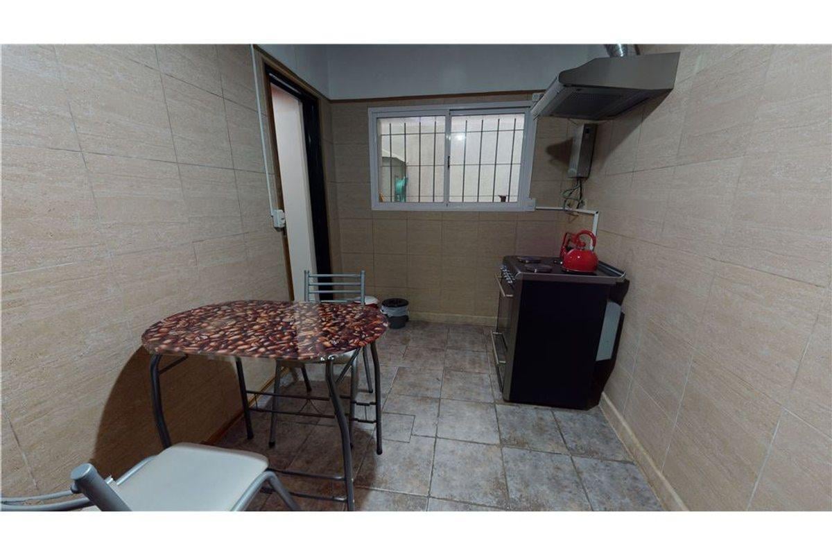 Foto de Venta PH al frente 3 hab patio y terraza Boedo, imagen 1