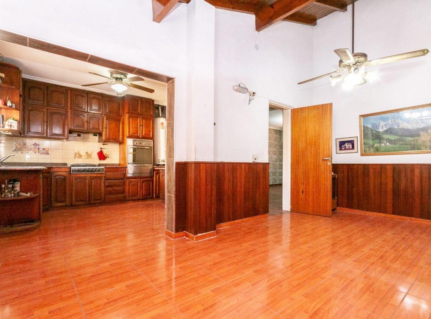 Foto de Casa 6 ambientes temperley, imagen 3