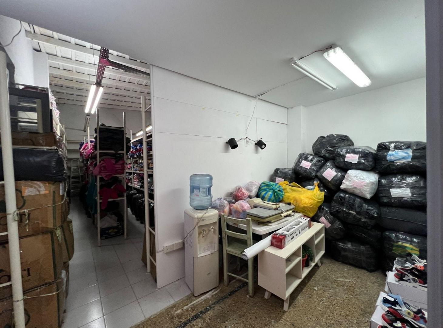 Foto de CASA EN VENTA LOTE PROPIO PARQUE AVELLANEDA, imagen 3