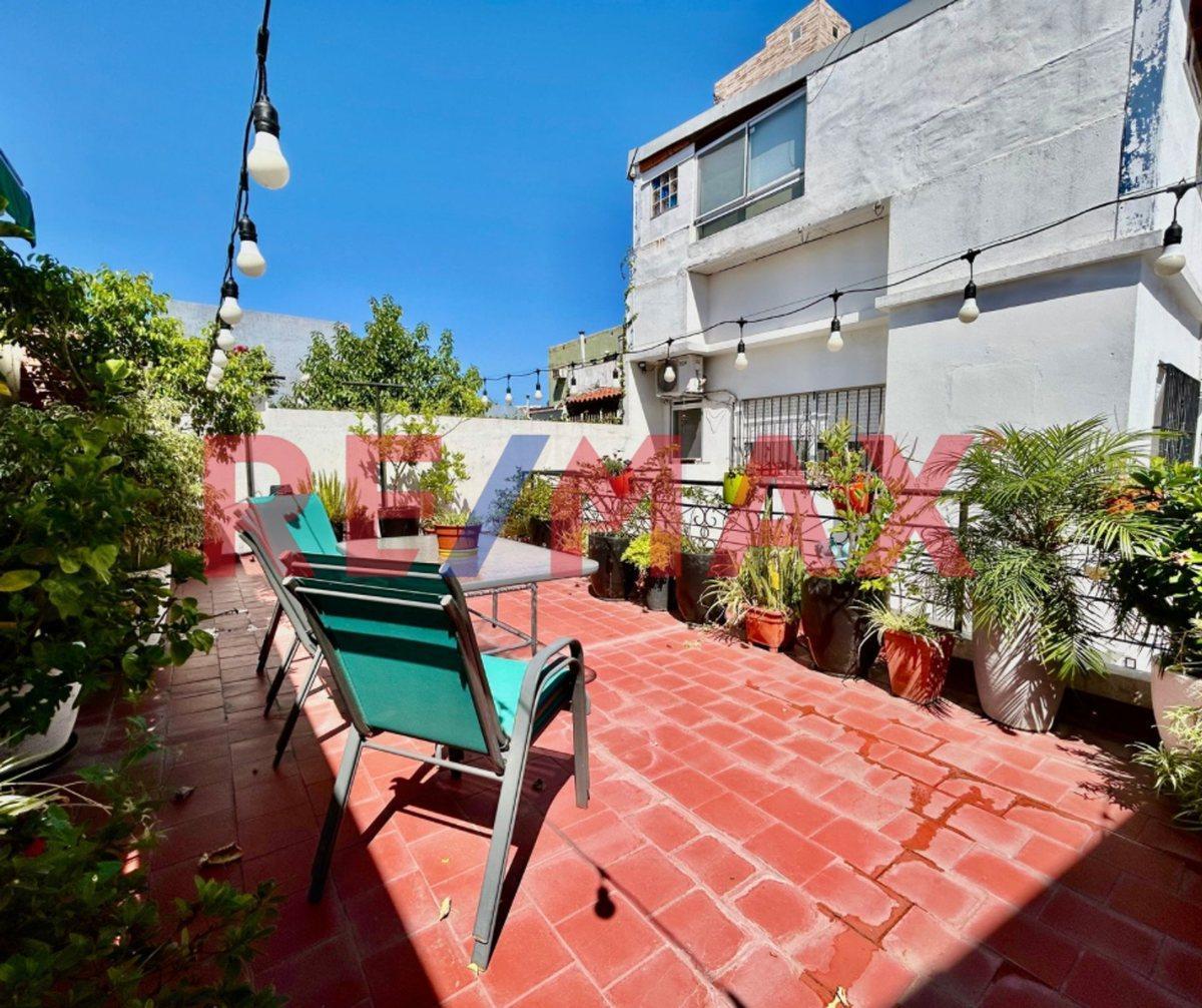 Foto de VENTA DEPTO 5 AMB C/ BALCÓN, 2 COCHERAS Y PATIO, imagen 2