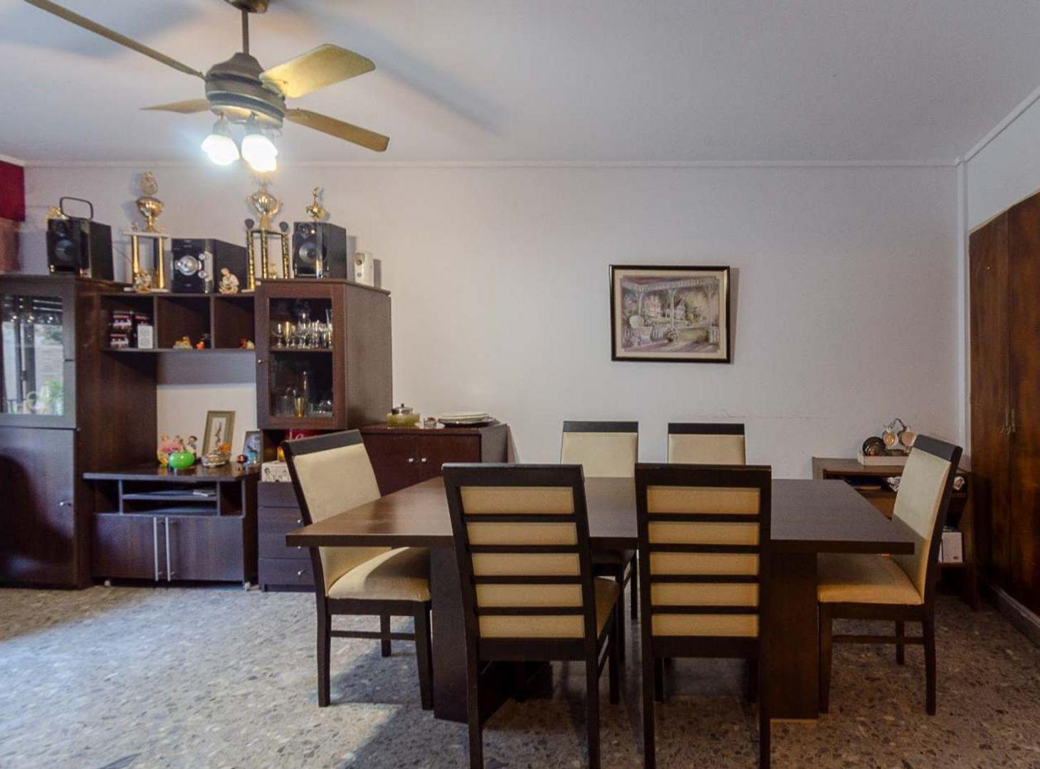 Foto de VENTA DEPTO 4 AMB PARQUE CHACABUCO CON BALCON, imagen 2