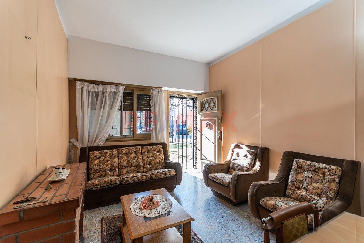 Foto de Casa con Jardin y cochera en Villa Lugano, imagen 2