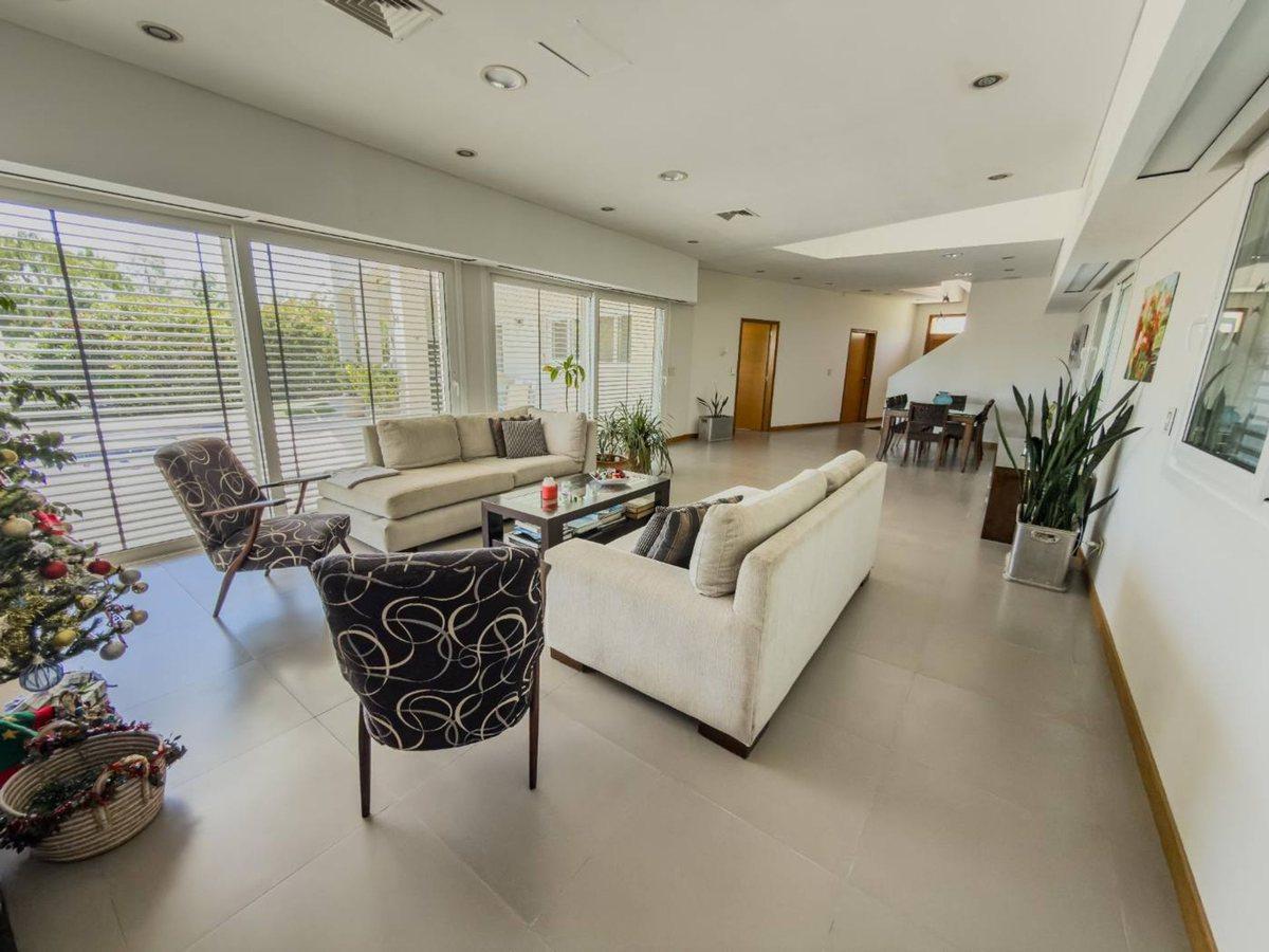Foto de Venta Casa 6 ambientes con paneles solares, imagen 3
