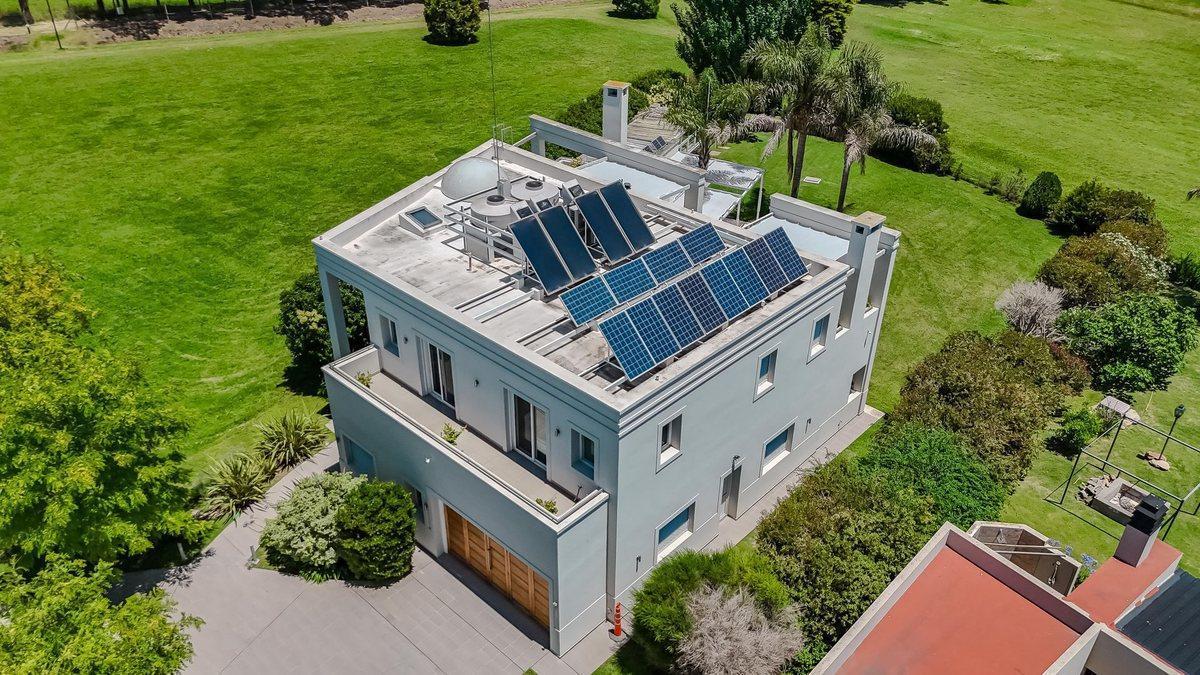 Foto de Venta Casa 6 ambientes con paneles solares, imagen 2
