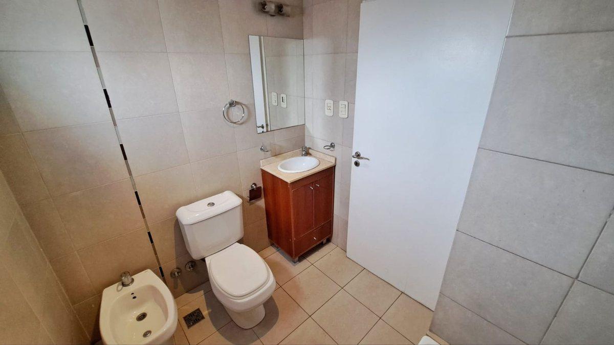 Foto de Monoambiente c balcon al frente en venta en Flores, imagen 2