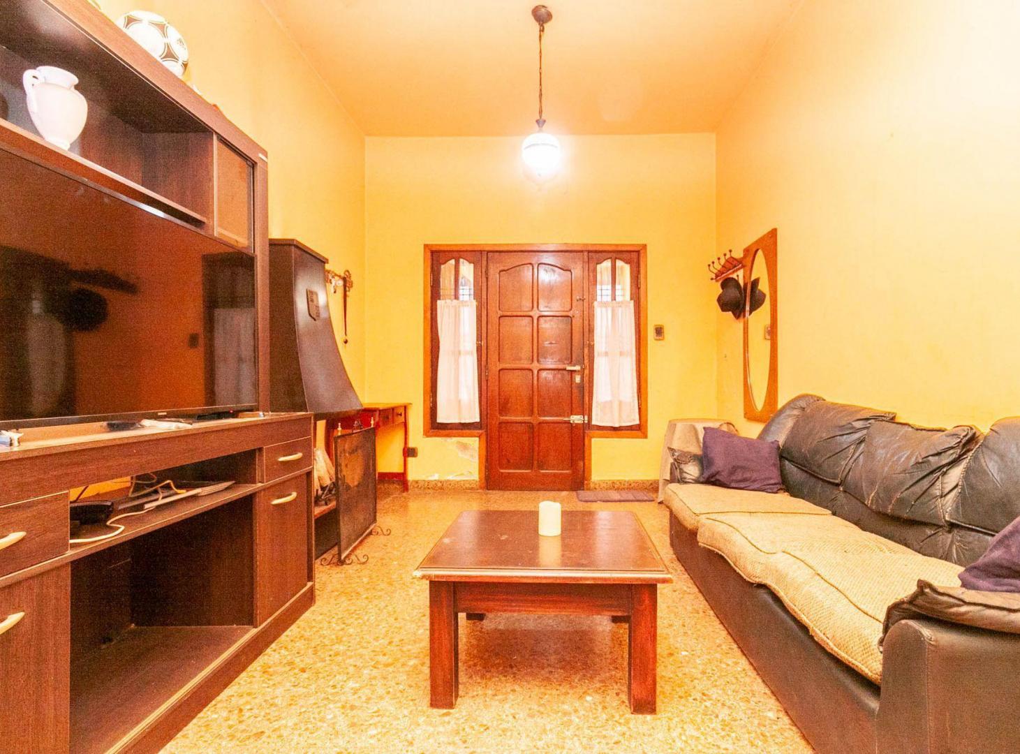 Foto de VENTA VIVIENDA MULTIFAMILIAR GARAGE PATIO LANUS, imagen 3
