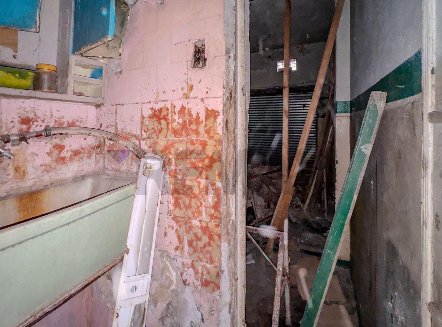 Foto de VENTA PH 2 amb C/ PATIO A REFACCIONAR EN BOEDO, imagen 5