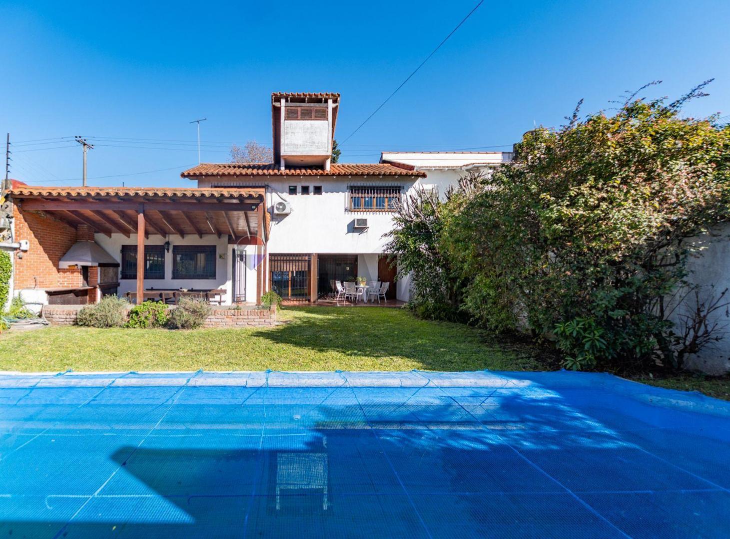 Foto de VENTA CASA JARDIN PISCINA QUINCHO COCHERA, imagen 3