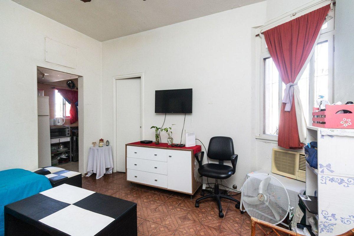 Foto de VENTA DEP 2 AMB VELEZ SARFIELD LUMIN. P/ ESCALERA, imagen 2