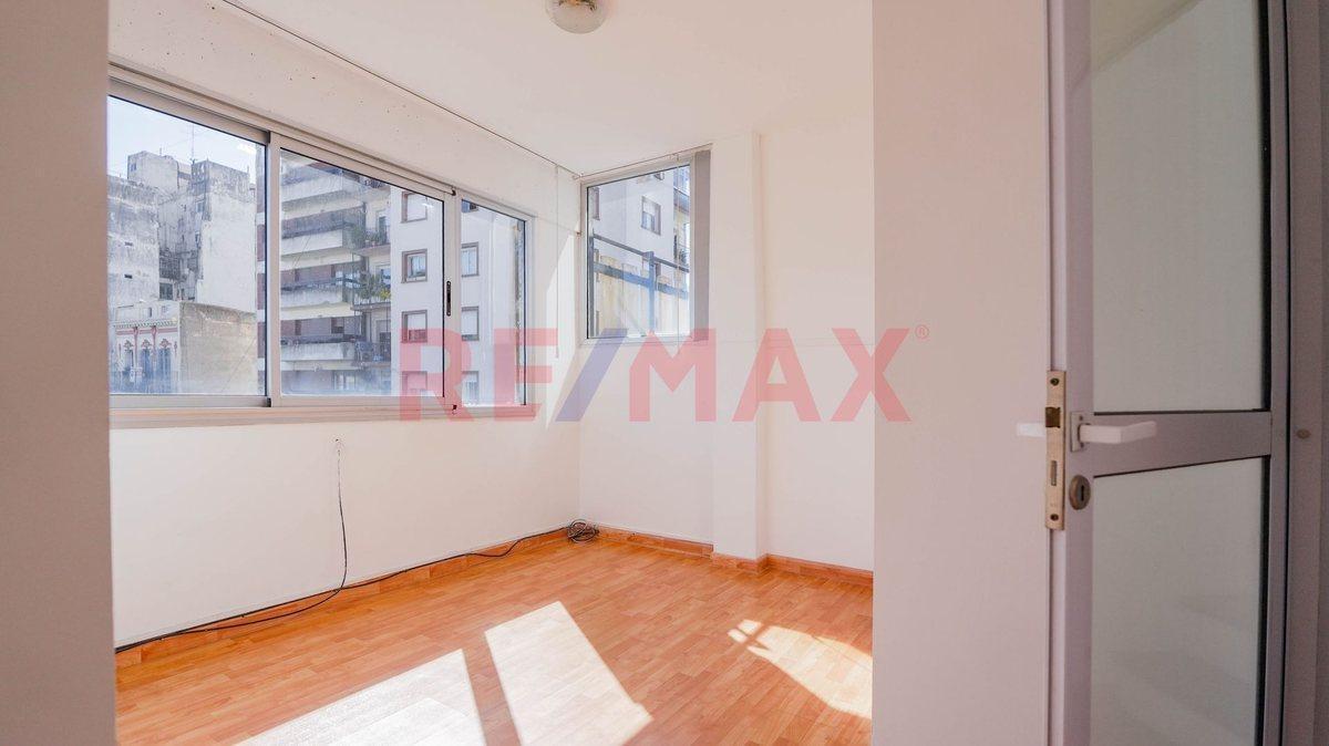 Foto de VENTA DEPTO . 3 AMBIENTES . ABASTO . + BALCONES, imagen 1