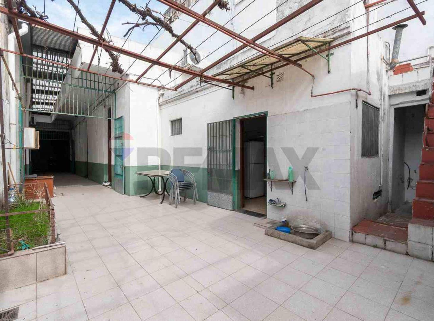 Foto de EXCELENTE CASA CON DEPOSITO - PARQUE CHACABUCO, imagen 5