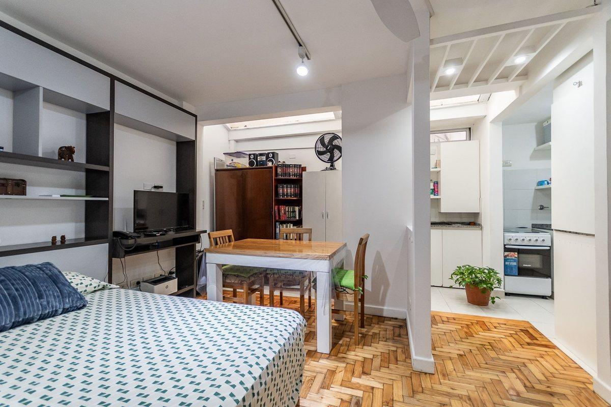 Foto de VENTA MONOAMBIENTE DIVIDIDO EN ALMAGRO, imagen 1