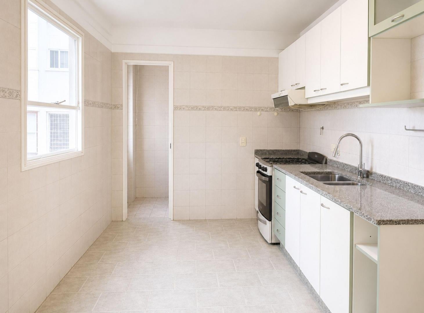 Foto de VENTA DPTO 4 AMB VTE LOPEZ CREDITO BALCON JARDIN, imagen 4