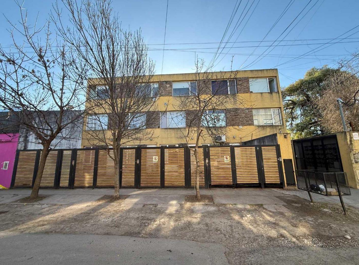 Foto de VENTA DPTO 2 AMBIENTES CON COCHERA, imagen 2