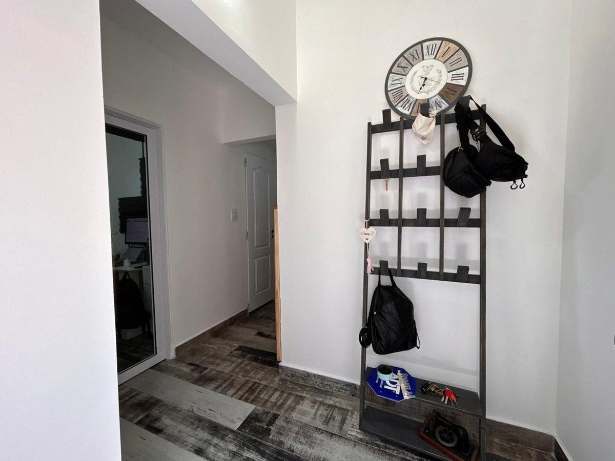 Foto de Venta casa 4 amb Lanús Jardín pileta apta credito, imagen 3