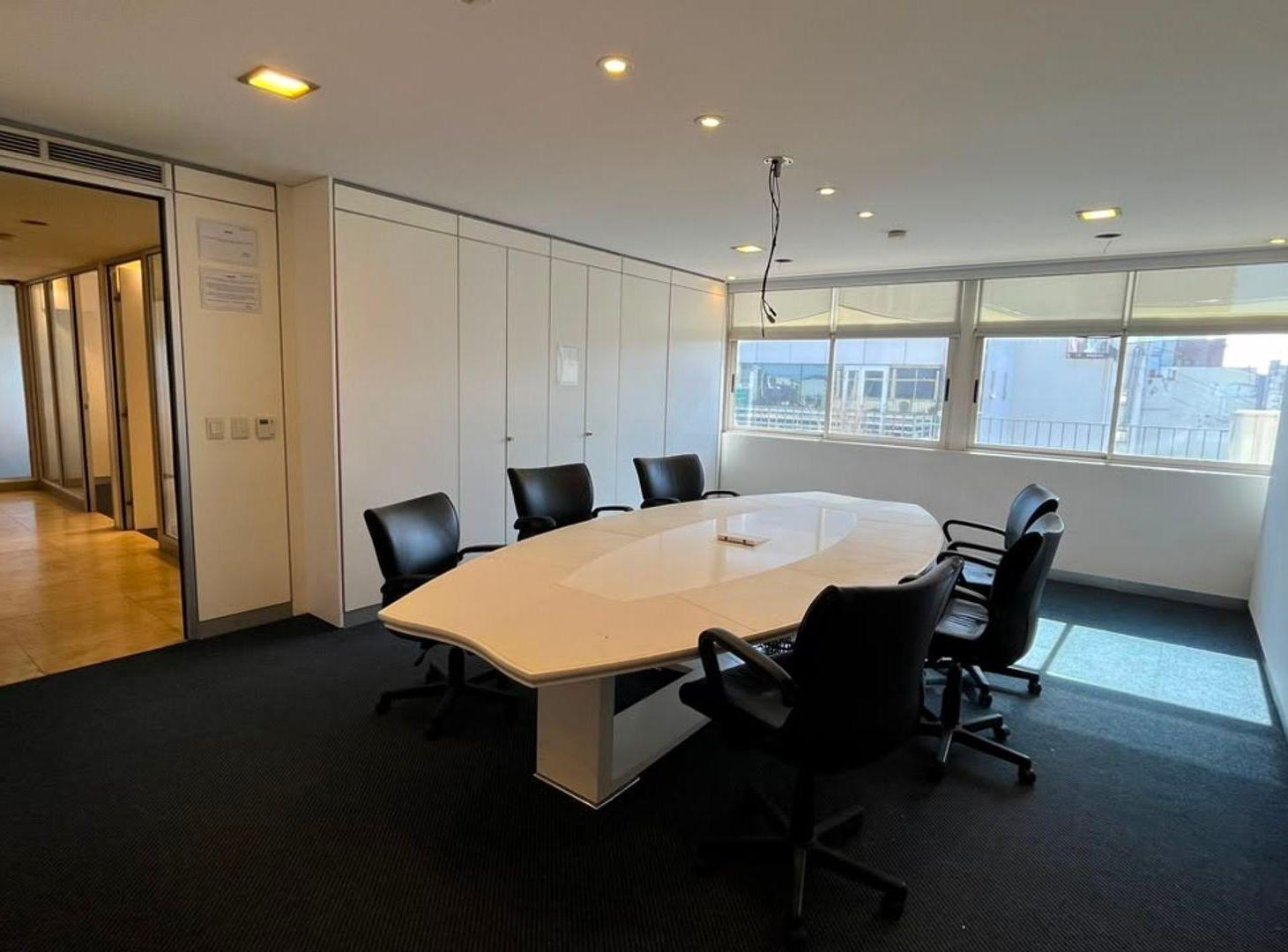Foto de OFICINA EN VENTA PISO 11 CON TERRAZA MONSERRAT, imagen 1