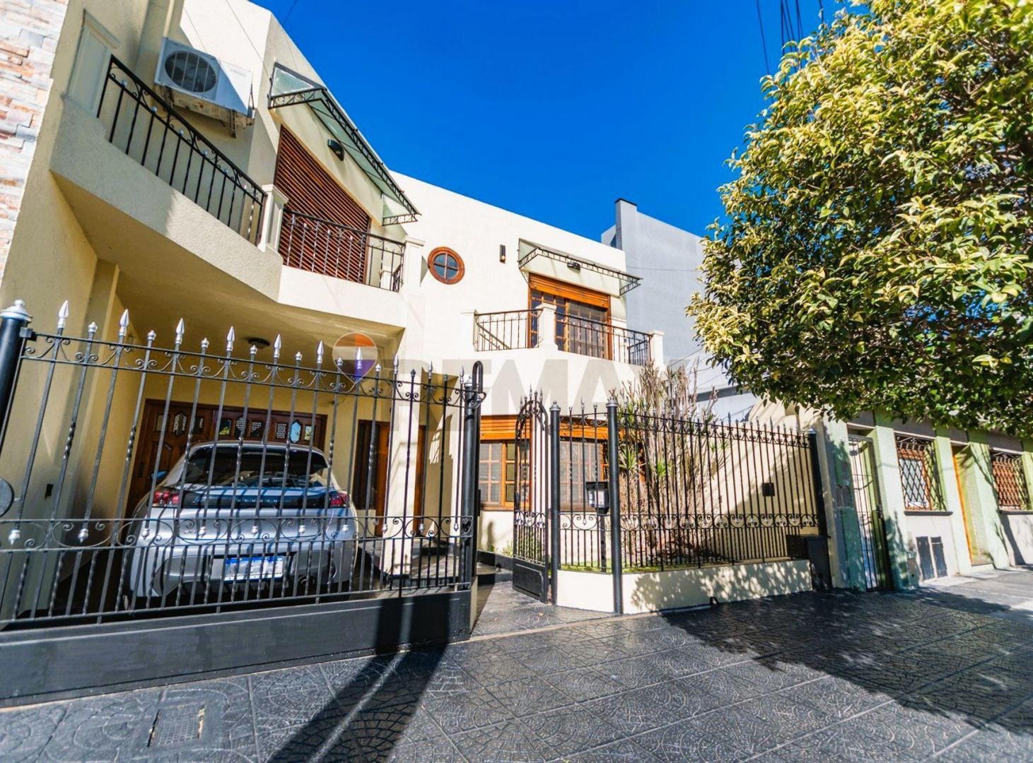 Foto de VENTA CASA JARDIN PISCINA COCHERAS, imagen 4