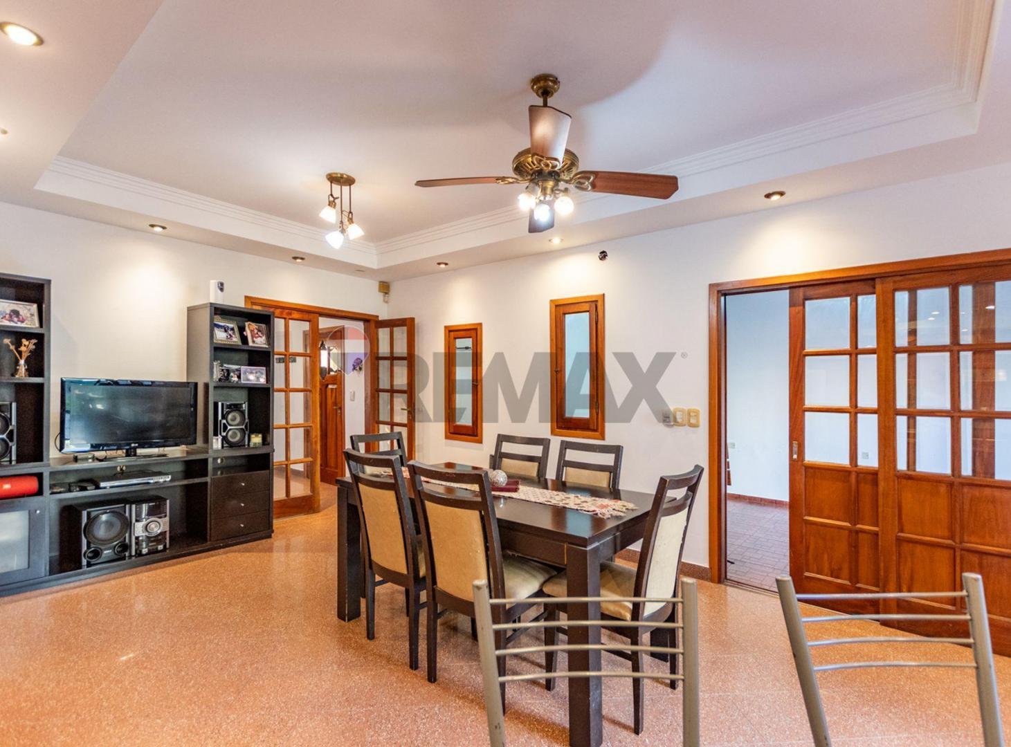 Foto de VENTA CASA JARDIN PISCINA COCHERAS, imagen 3