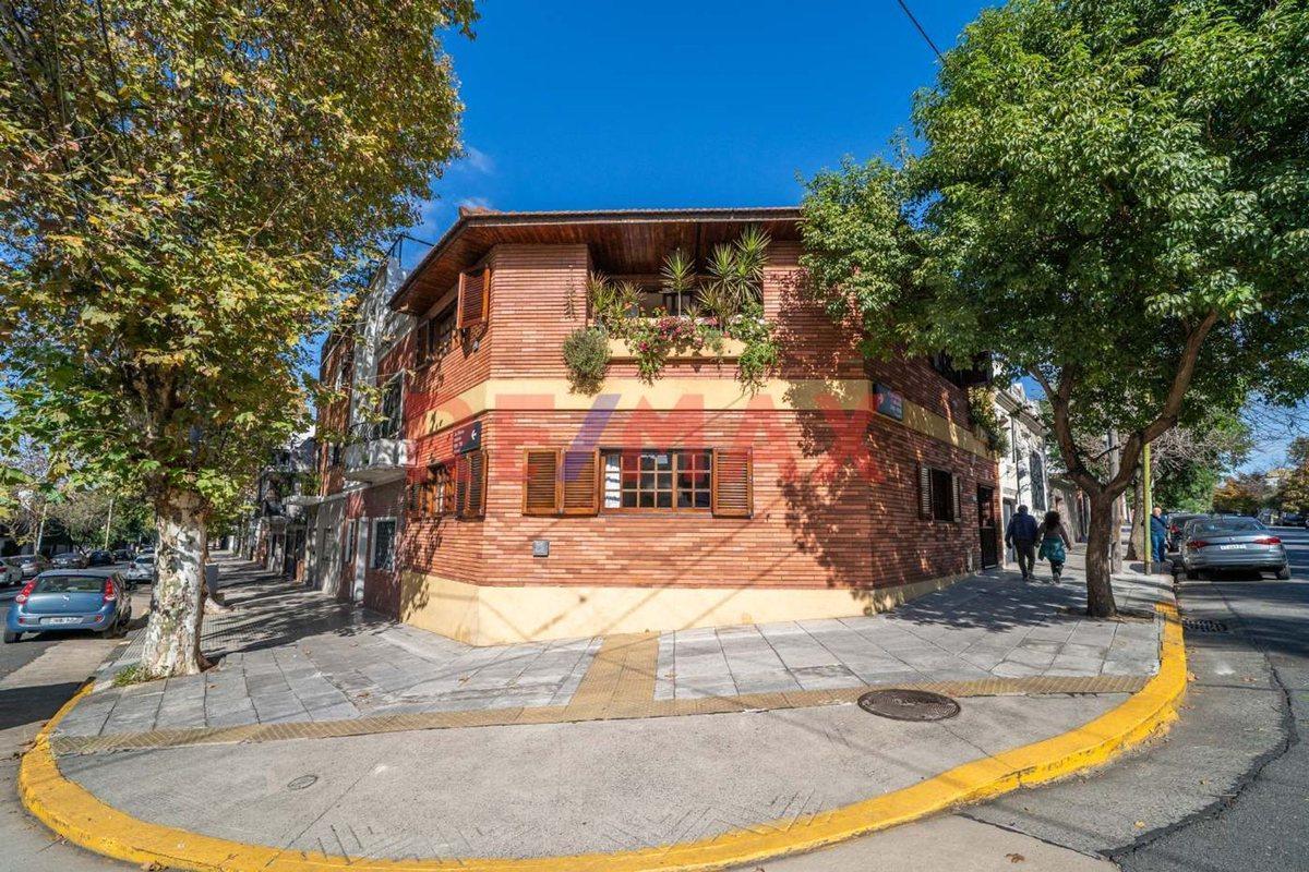 Foto de OPORT. CASA 4 AMB. CON COCHERA, PATIO Y TERRAZA, imagen 1