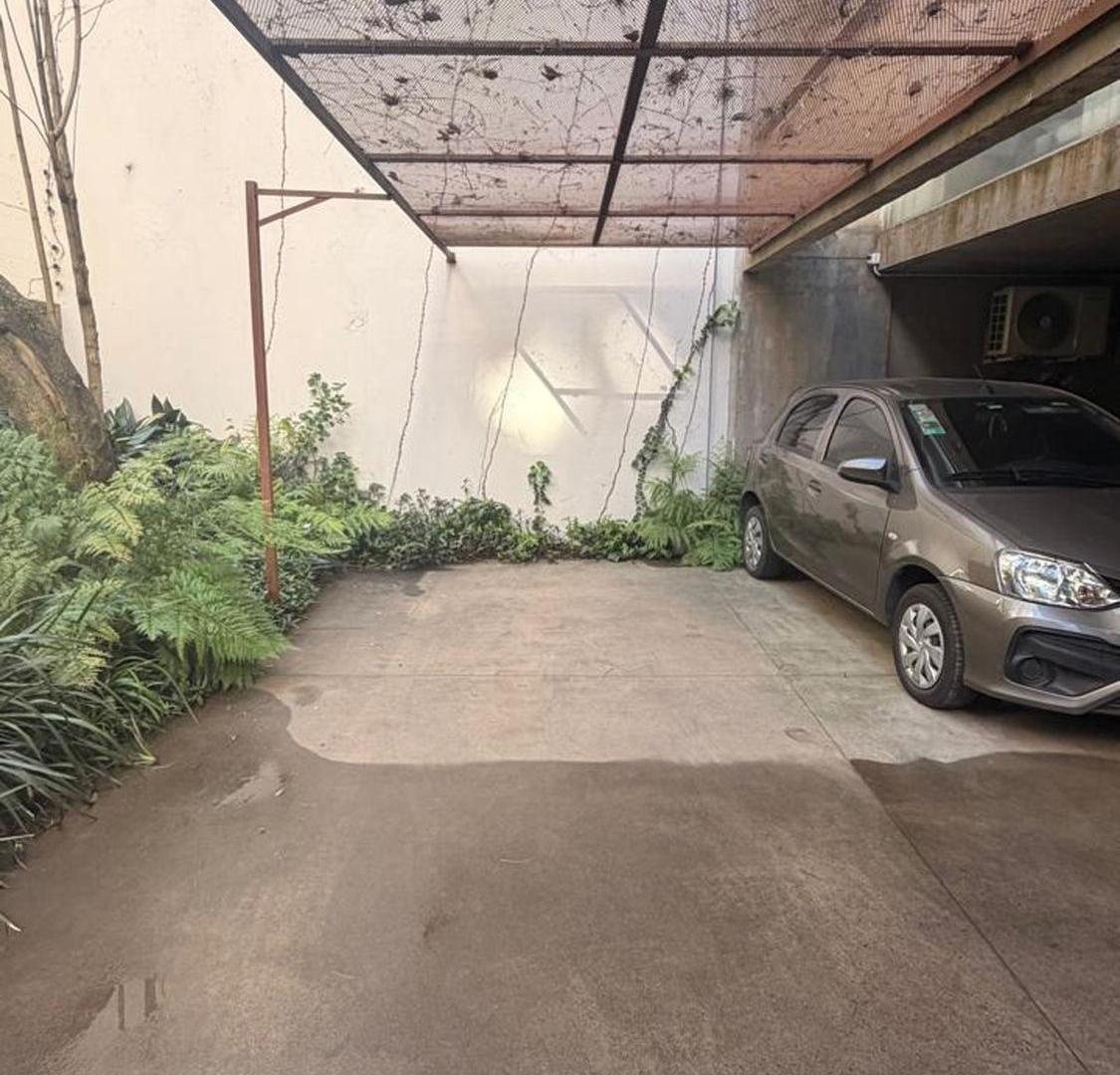Foto de Venta Cochera en zona de Acassuso, imagen 2
