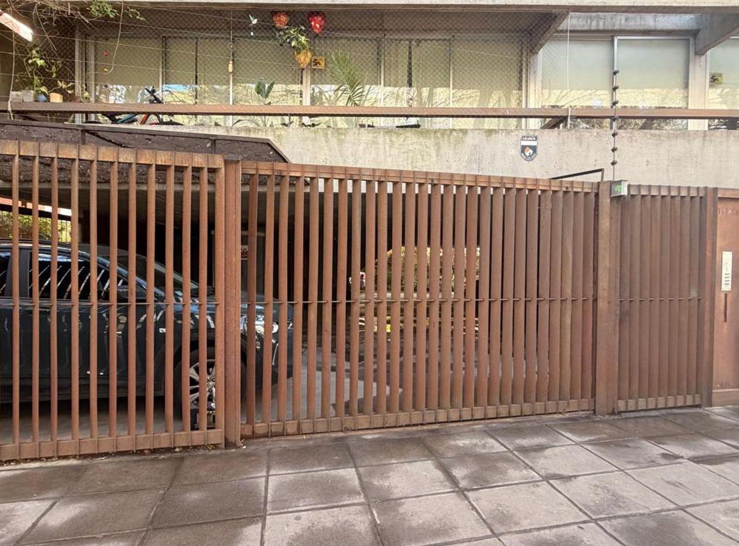 Foto de Venta Cochera en zona de Acassuso, imagen 4