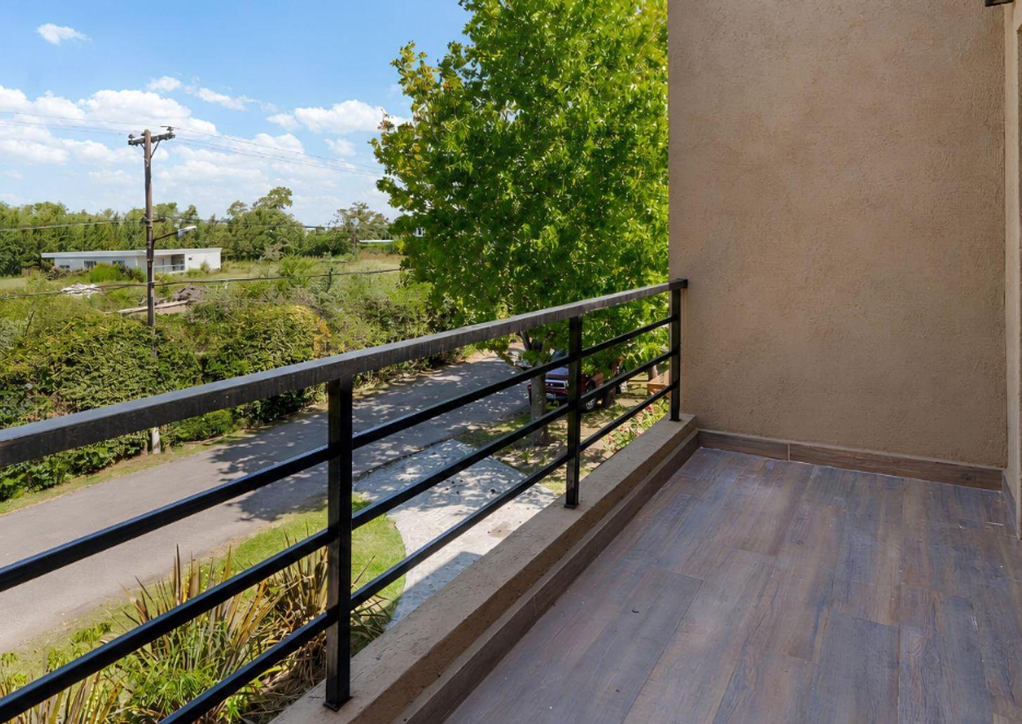 Foto de Casa c/Pileta Jardín y Amarra Boat Center Nordelta, imagen 2