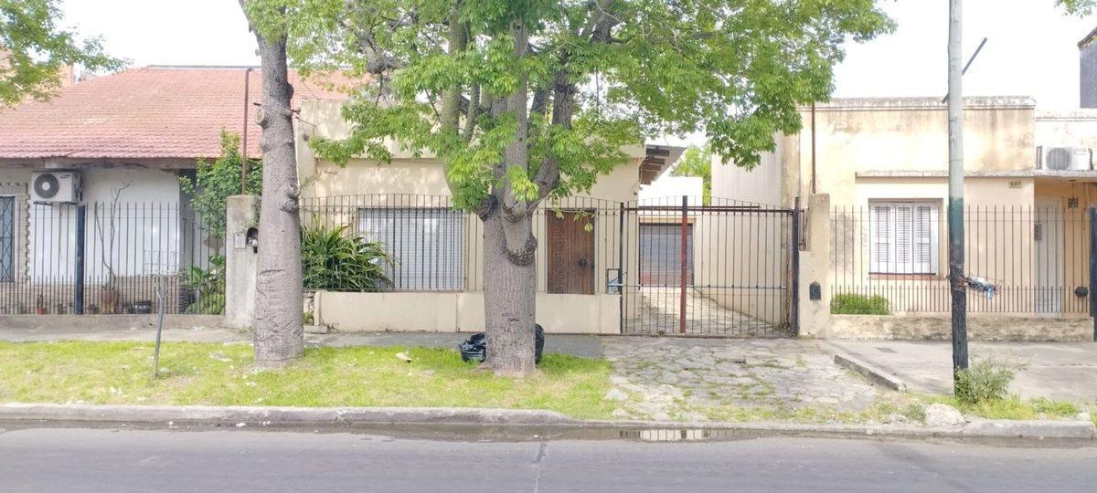 Foto de VENTA CASA 4 AMB -PATIO -JARDIN-GARAGE-LAVALLOL, imagen 5