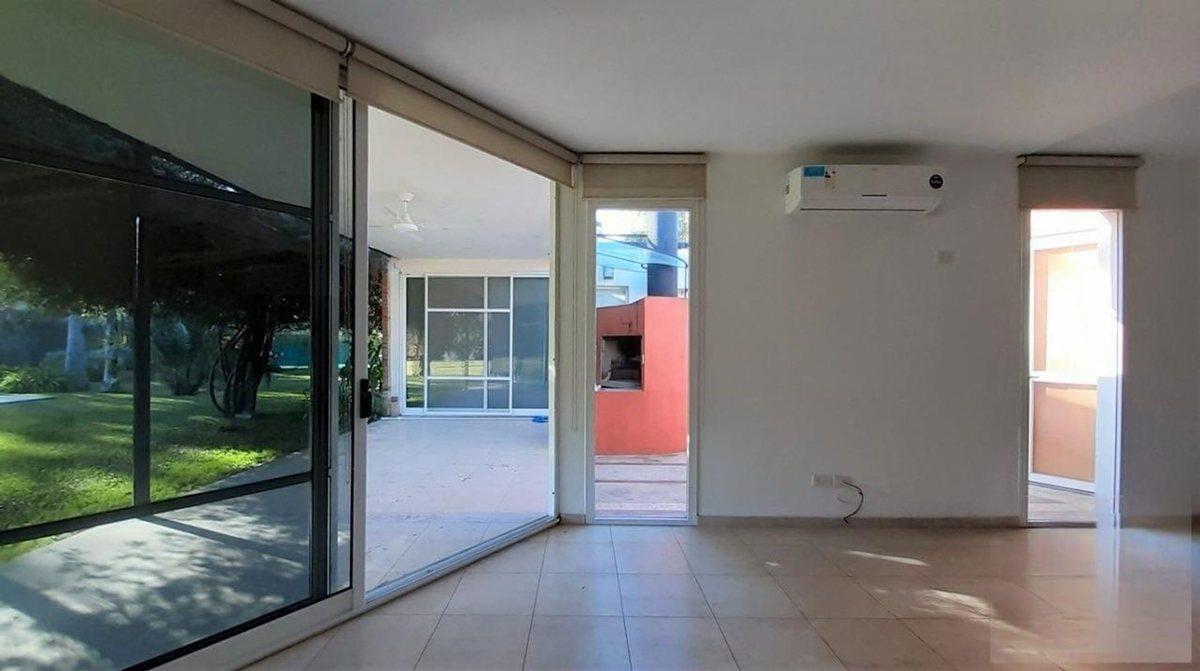 Foto de VENTA CASA DE DISEÑO EN SOLES DEL PILAR-PARRI/PILE, imagen 4