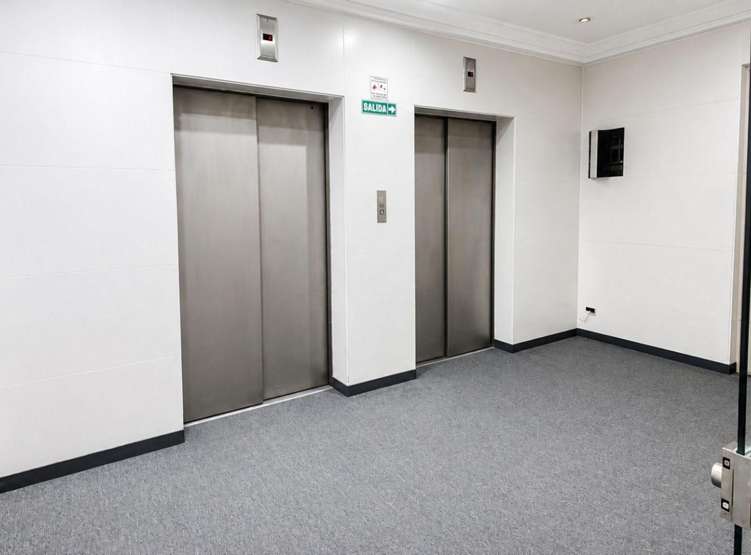 Foto de PISO 437m2 DE OFICINAS ALQUILER TUCUMAN Y FLORID, imagen 1