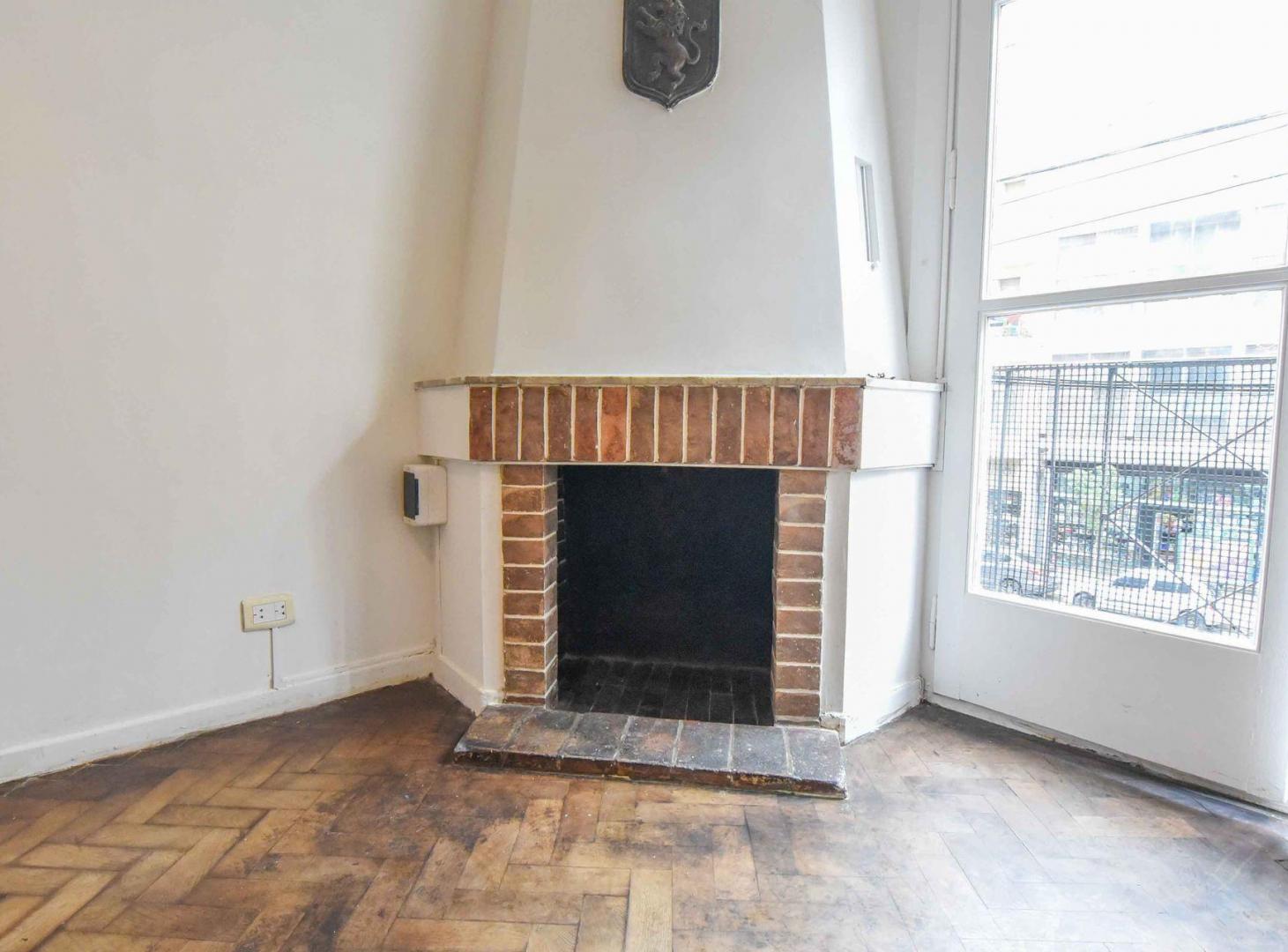 Foto de VENTA - Depto 3 amb con dependencia en Monserrat, imagen 1