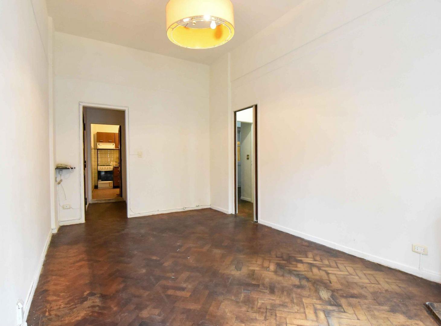Foto de VENTA - Depto 3 amb con dependencia en Monserrat, imagen 5