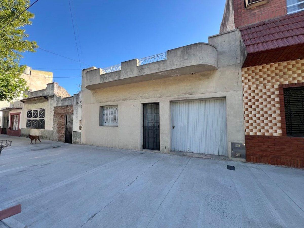 Foto de En venta casa de 3 ambientes en Lanús, imagen 2