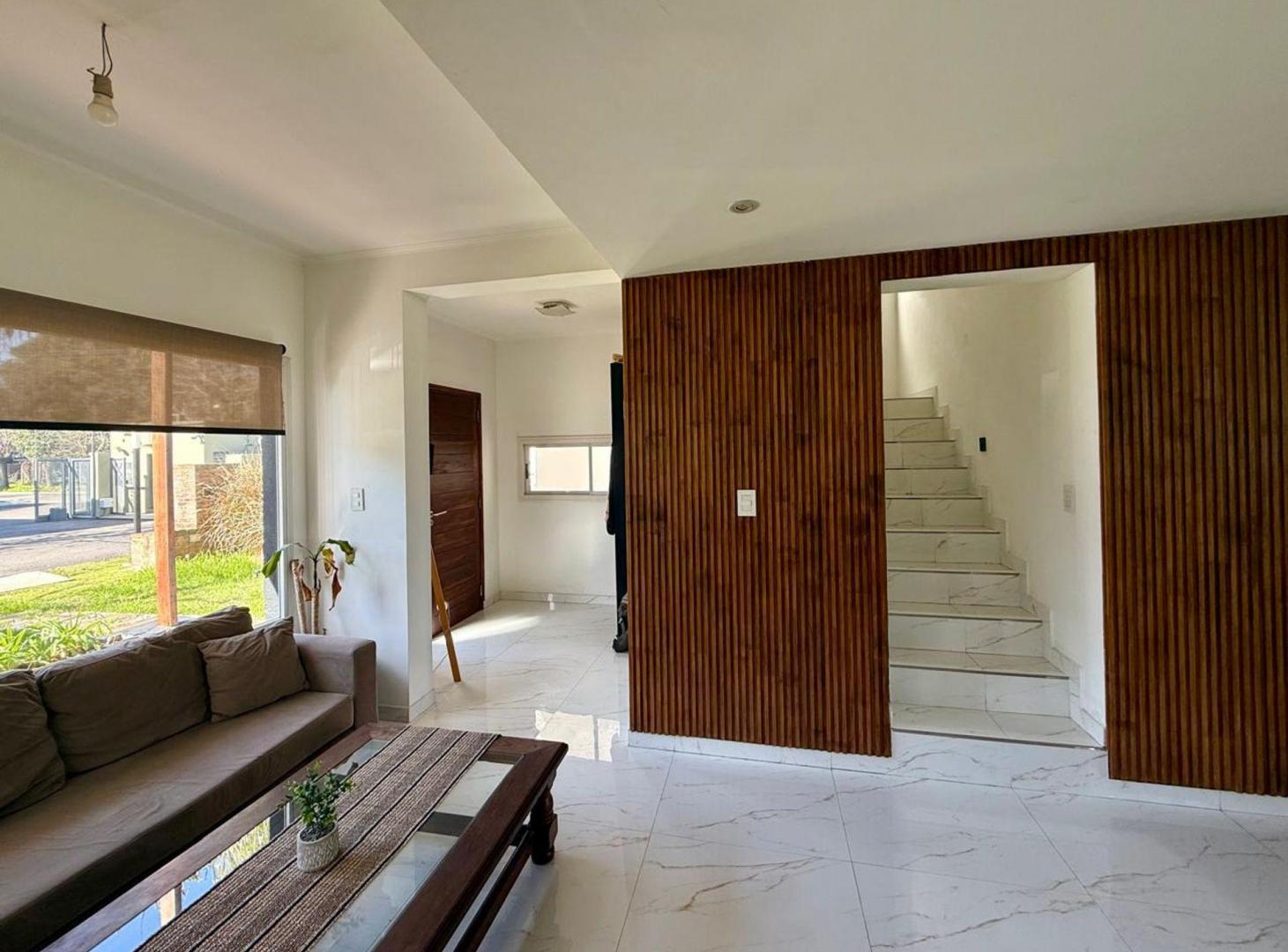 Foto de Venta 4 amb con parque y pileta en Ayres de Leloir, imagen 4