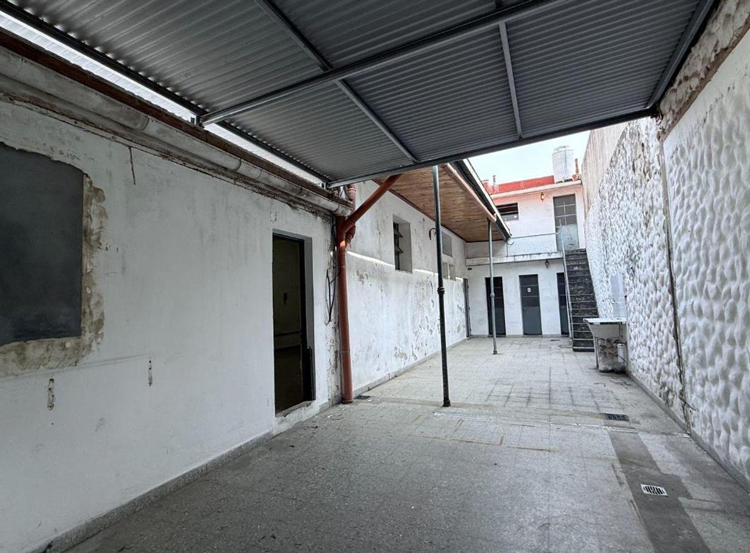 Foto de Galpón con baños y oficina villa crespo, imagen 1