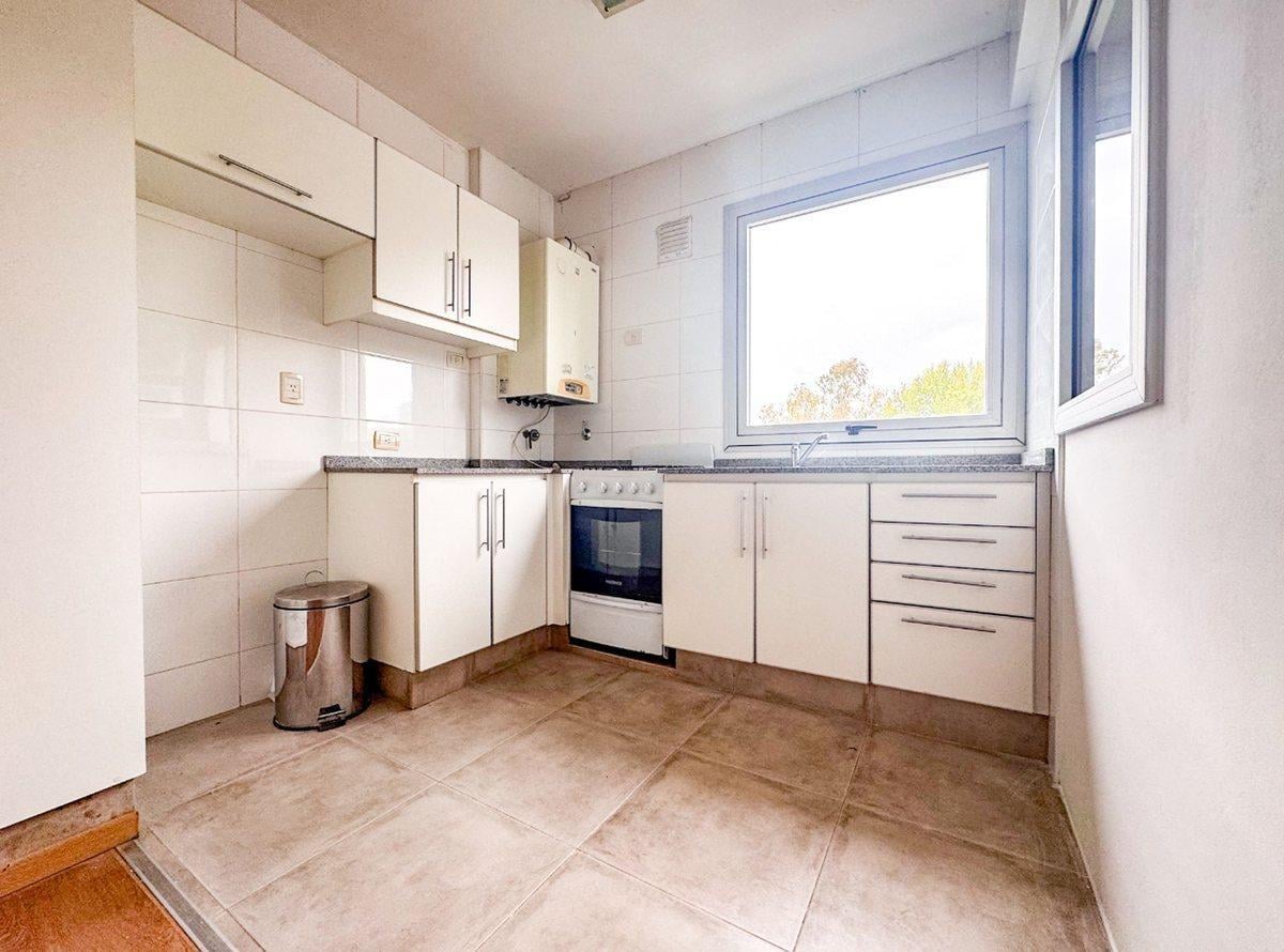 Foto de Alquiler Duplex 2amb balcon/cochera-Vicente Lopez, imagen 2
