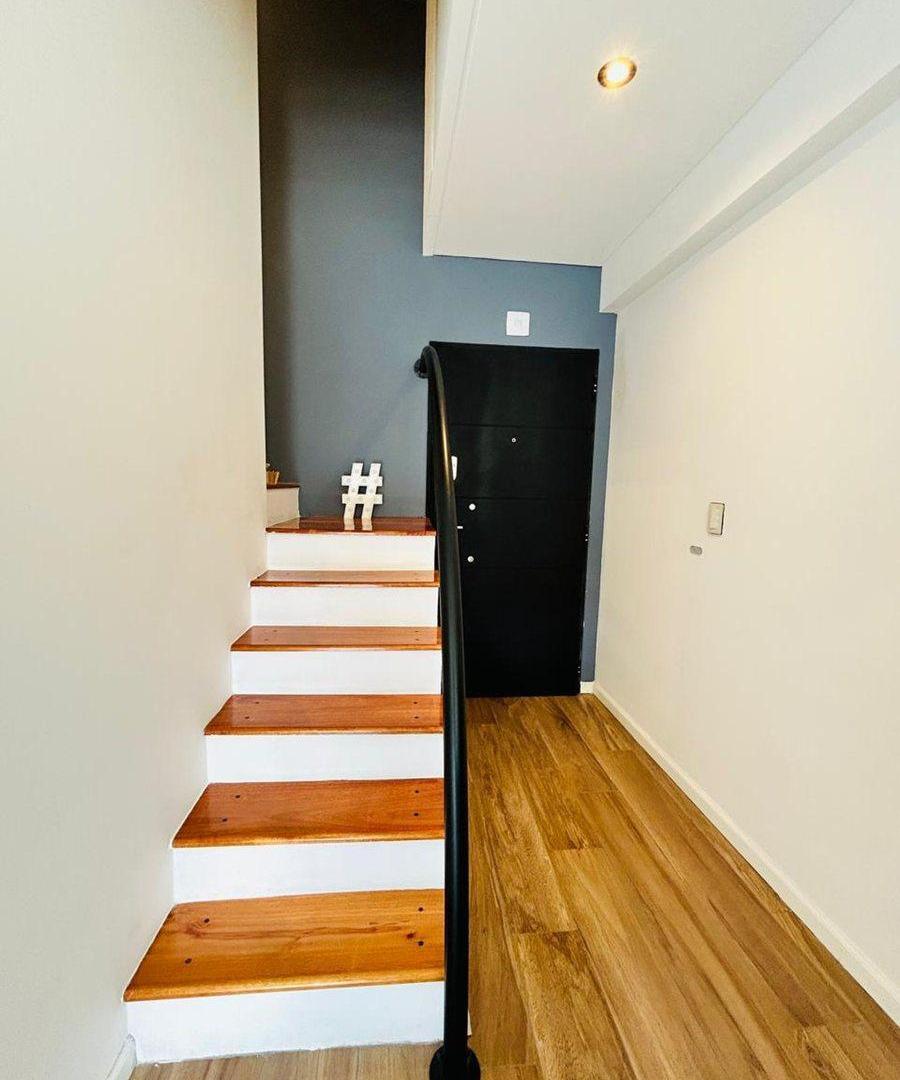 Foto de VENTA,3 AMB,DTO,SEMI PISO C/TERRAZA.C/COCHERA, imagen 2