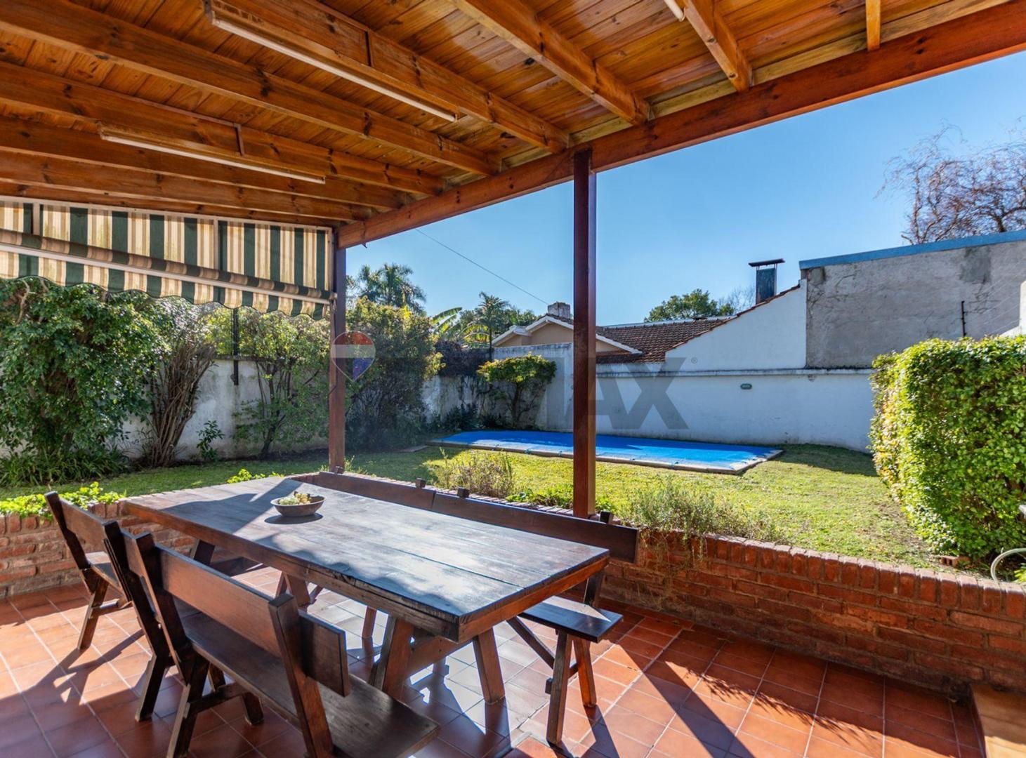 Foto de VENTA CASA JARDIN PISCINA QUINCHO COCHERA, imagen 1