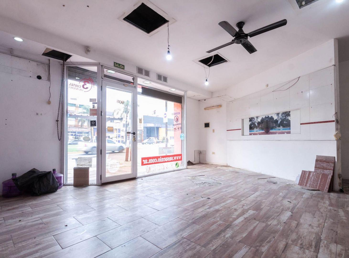 Foto de ALQUILER LOCAL COMERCIAL 70M2 SOBRE AVENIDA LANUS, imagen 1